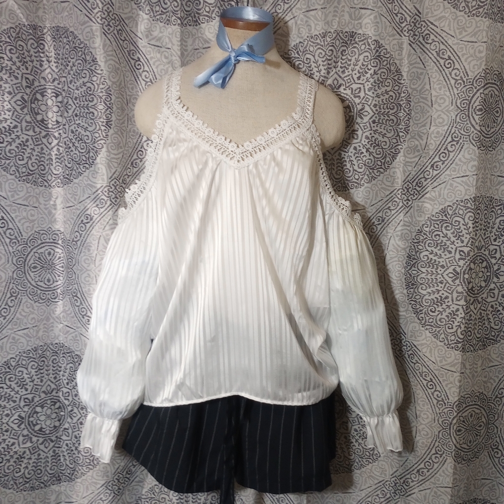 White Laced Trim Draped Cold Shoulders Lantern Sleeves Blouse Size Large